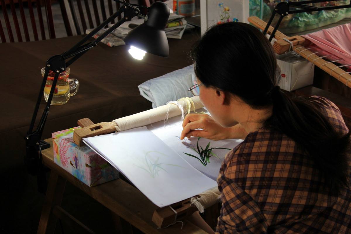 silk artist in Suzhou